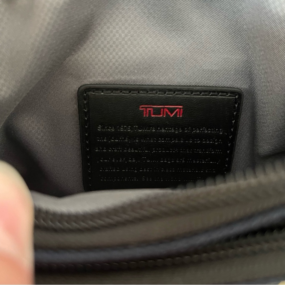 NWT TUMI Men's Navy Crossbody Bag - Picture 6 of 8